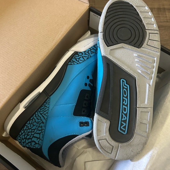 AIR JORDAN 3 RETRO POWDER BLUE - SIZE 6Y - Picture 8 of 9